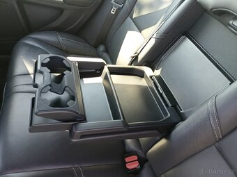 Volvo V60, 2.4 D6 158 kW R-DESING - 10