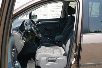 VW TOURAN CROSS 1.4TSI, XENONY, 7-MÍST, ALU., NOVÉ ROZVODY - 10