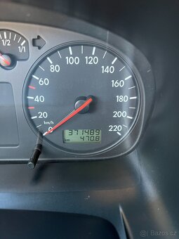 VW Transporter 2.5 TDi 75 kW - 10