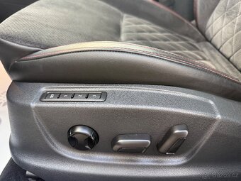 Škoda OCTAVIA RS 2.0 TDi DSG 4x4 FullLED NAVI KAMERA TAŽNÉ - 10