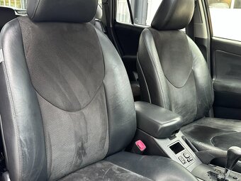 Toyota RAV4 2.0i 158PS Travel A/T 4x4 - 10