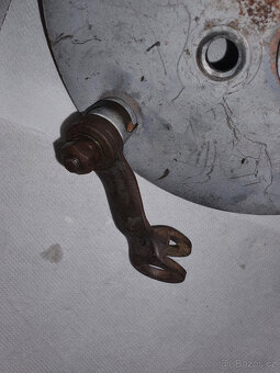 Brzdové štíty ČZ 175, 250 - 10