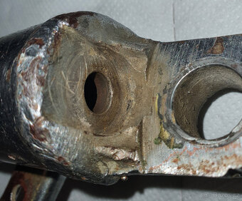 Spodní kluzáky Jawa 250, 350 - 10