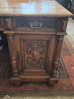 Starožitný dubový psací stůl – neorenesance do prostoru - 10