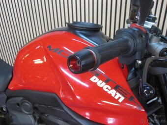 Ducati Monster 937 - 10