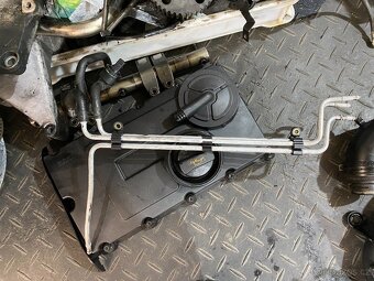 Motor BKD 2.0 TDI 103kW - blok, sání, EGR - 10