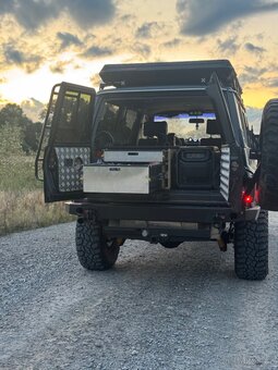 Nissan Patrol y60 expediční vůz - 10