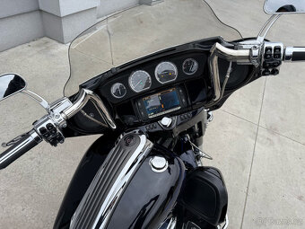 Harley-Davidson FLHXSE CVO Screamin Eagle - 10