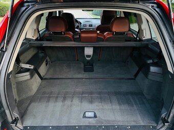 Volvo XC90 2.4 D5 4x4 AUT NEZÁVISLÉ T. SERVISKA TAŽNÉ FULL - 10