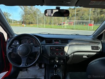 Mitsubishi Lancer evo IX - 10