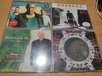 Cd - 44 singlů - 10