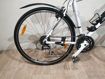 Značkové trekové kolo AUTHOR 28” - 10