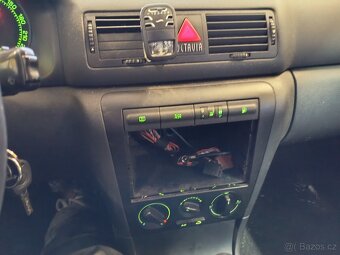 Škoda Octavie 1.6 r.v2001 75kw - 10