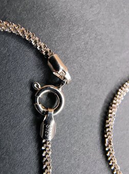 Stříbrný (925) řetízek s přívěskem Nefertiti - 10