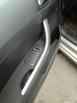 Peugeot 308 SW 1.4 vti 2010 na náhradní díly - 10