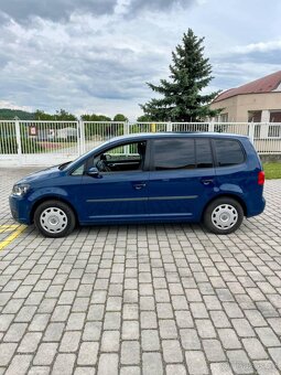 Volkswagen Touran - 10