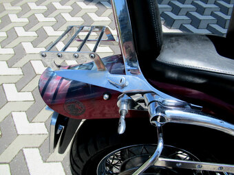 Suzuki VS 1400 Intruder - 10