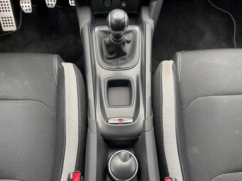 Prodám Citroën DS4 1,6 e-HDi 1.majitel - 10