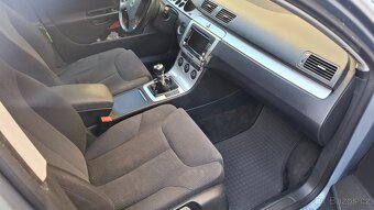 VW Passat Variant 2.0 TDi 125 kW, common rail ČR, garáž - 10