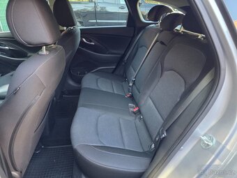 Hyundai i30 CW 1.6 CRDi Family DTC - 10