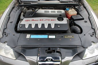 Alfa Romeo 166 2.4 JTDm Distinctive 129kW - 10