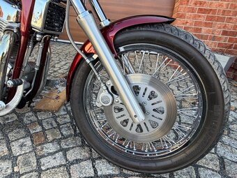 Suzuki VS 1400 Intruder - 10