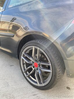 Volkswagen Golf V 1.9TDI - 10