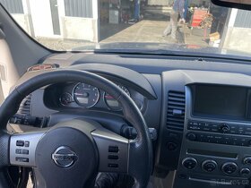 nissan pathfinder - 10