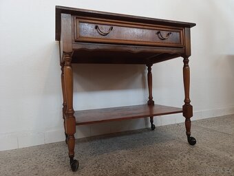 Rustikální konzolový stolek, nábytek z masívu, pojízdný - 10