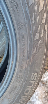 Zánovní zimní pneu 225/60 R18 104H - 10