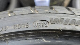 Zimní pneu 245/30/20 Pirelli - 10