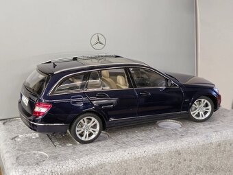 Mercedes Benz C 1:18 Autoart - 10