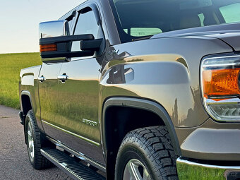 GMC SIERRA K1500 SLT CREWCAB - 5.3 V8 4x4 360HP - KŮŽE - 10