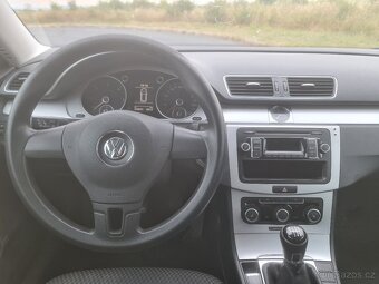 VW Passat 1.6TDI kombi, 77kW, 4/2013, servisní knížka - 10