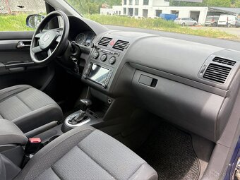 Prodám Volkswagen Touran 1.9tdi 77kw DSG nová STK - 10
