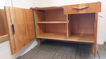 Lakovaný nábytek - 10