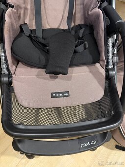 Prodám skoro nový kočárek po dceři Espiro Next up - 10