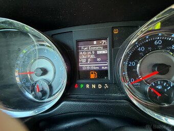 Dodge Grand Caravan - 10