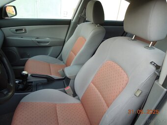 Mazda 3 sedan benzín 1.6 77kW platná STK - 10