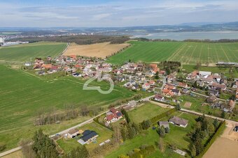 Pozemek na prodej určený k bydlení v obci Velká Jesenice, ok - 10
