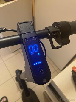 Elektrokoloběžka na opravu/díly - 10