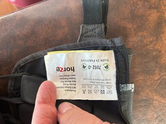 Bezpečnostní vesta na koně, 2x boty, helma, chapsy - dětské - 10