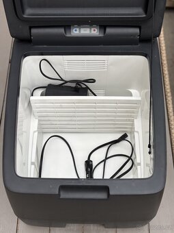 Lednice (coolbox) 32l originál Transporter T5 Multivan - 10