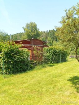 Pozemek s maringotkou - 10