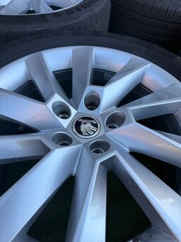 Škoda Superb 3 - 215/55 R17 - LETNí SADA - 10
