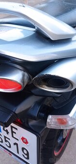 Suzuki GSR600 - 10