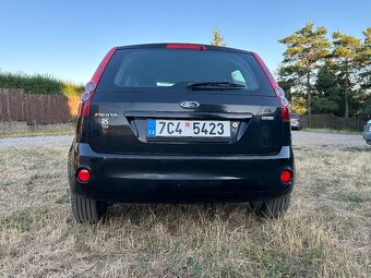 Ford Fiesta - 10