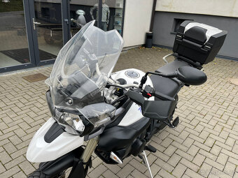 Triumph Tiger 800 XC - 10