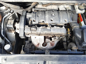 Peugeot 307 Combi 2004 1,6i 80kW - motor KO, DILY - 10