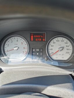 Dacia Sandero - 10